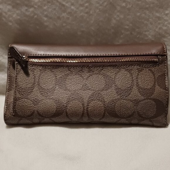 Great Condition Coach Slim Tri Fold Wallet - Picture 2 of 5